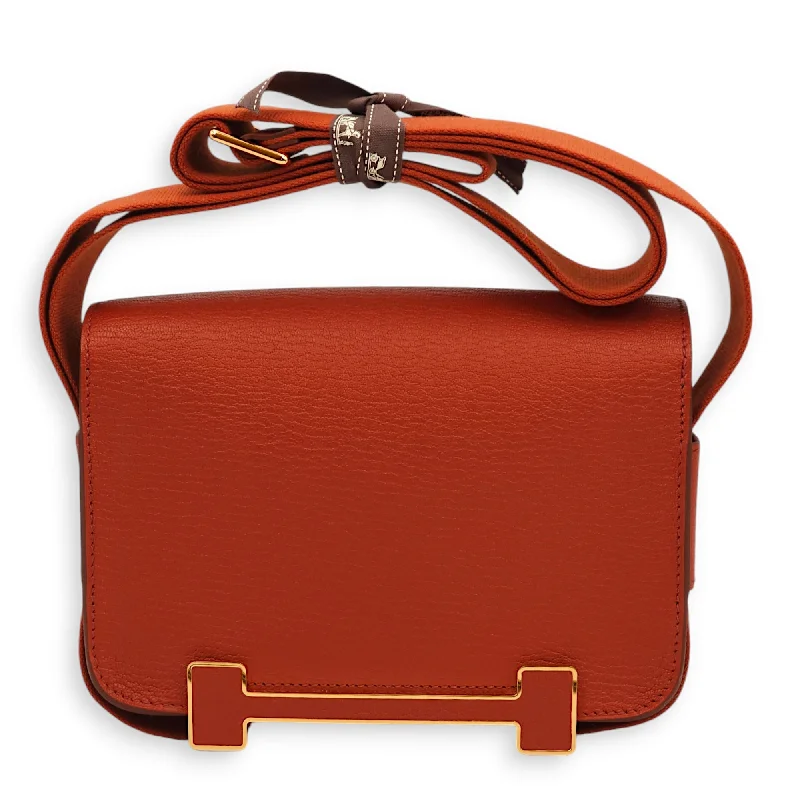 Fashion-Forward Bags, Now On SaleBag For Modern Fashion Geta Brique in Chevre Mysore, Gold hardware Fashion-Forward Bags, Now On SaleBag For Modern Fashion Geta Brique in Chevre Mysore, Gold hardware