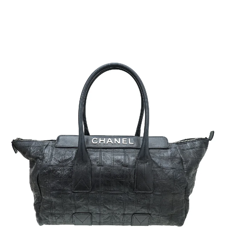  Chic And Affordable Bags – Grab Yours TodayExplore What's New Chanel Black Square Stitched Lax Shopping Tote Bag