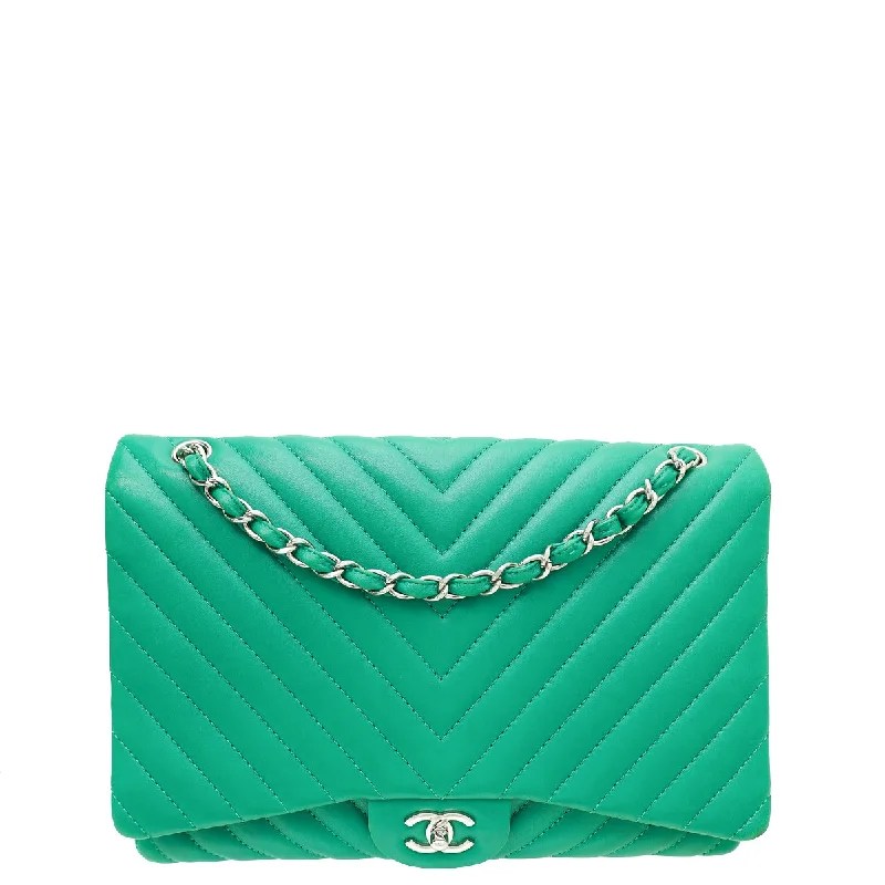  Unmissable Deals On Everyday HandbagsClassic Modern Offers Chanel Green CC Classic Chevron Single Flap Maxi Bag