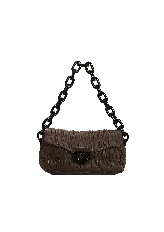  Grab Stylish Bags Before They're GoneBags For Minimalist And Functional Design NAPPA GAUFRE CHAIN BAG