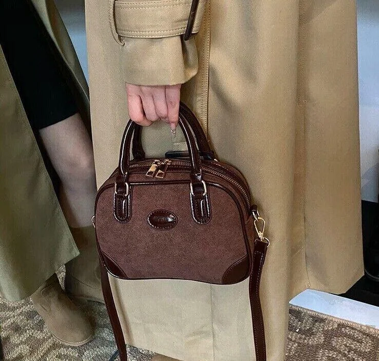  Designer Bags At Exclusive Clearance PricesStreet Chic Discounts Tote Bags Nubuck Leather Women's Double Zip Short Handles Crossbody Bags