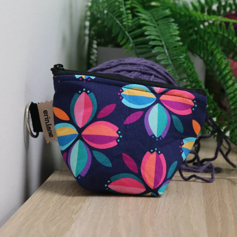 Classic Totes At Unbeatable DealsSnag Fabulous Fashion Bargains Take Me Too Notions Bag in Cardinal Blooms