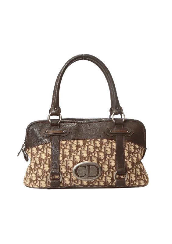 Fashionable Crossbody Bags At Special OffersClassic Modern Offers VINTAGE TRAVELLER TROTTER TOTE Fashionable Crossbody Bags At Special OffersClassic Modern Offers VINTAGE TRAVELLER TROTTER TOTE