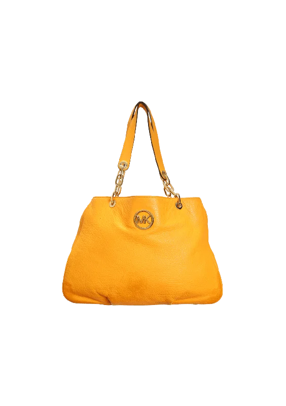 Huge Handbag Markdowns – Update Your Collection NowImeless Style LEATHER TOTE BAG