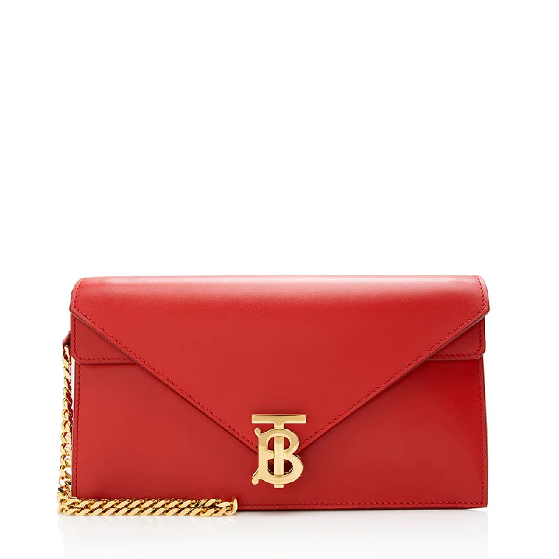 Affordable Luxury With Top-Quality HandbagsTrendy Women's Wear Collection Burberry Leather TB Envelope Chain Shoulder Bag