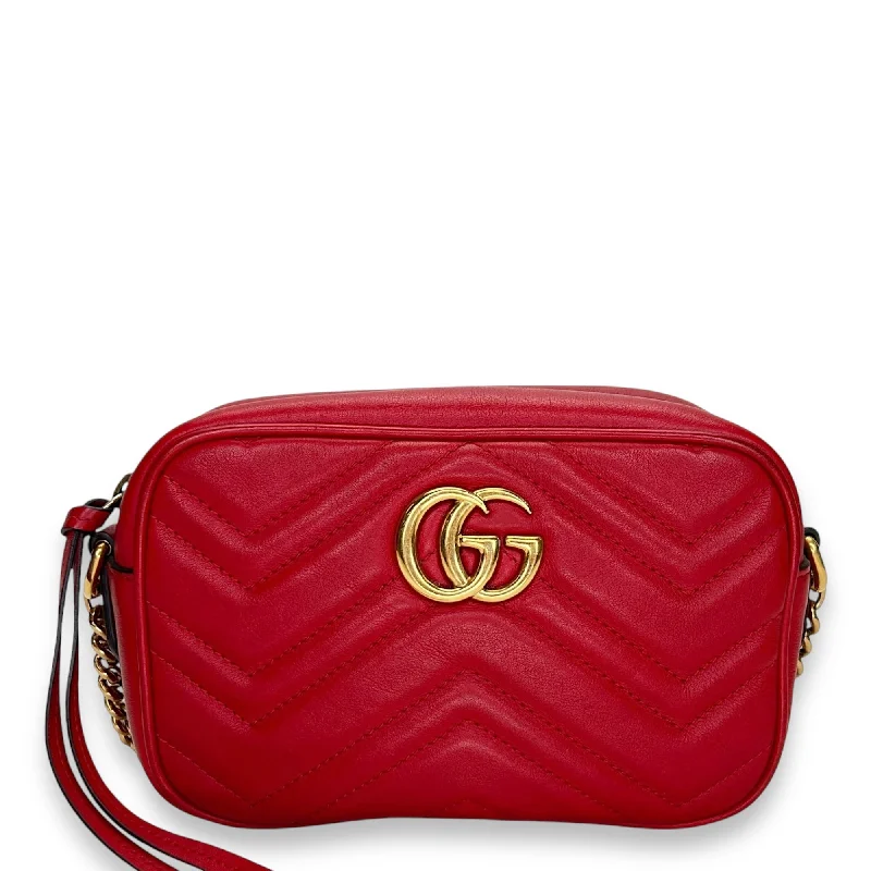 The Perfect Bag Sale For A Seasonal RefreshWinter Warehouse Sale GG Marmont NA Crossbody Bag Red in Calfskin, Gold The Perfect Bag Sale For A Seasonal RefreshWinter Warehouse Sale GG Marmont NA Crossbody Bag Red in Calfskin, Gold