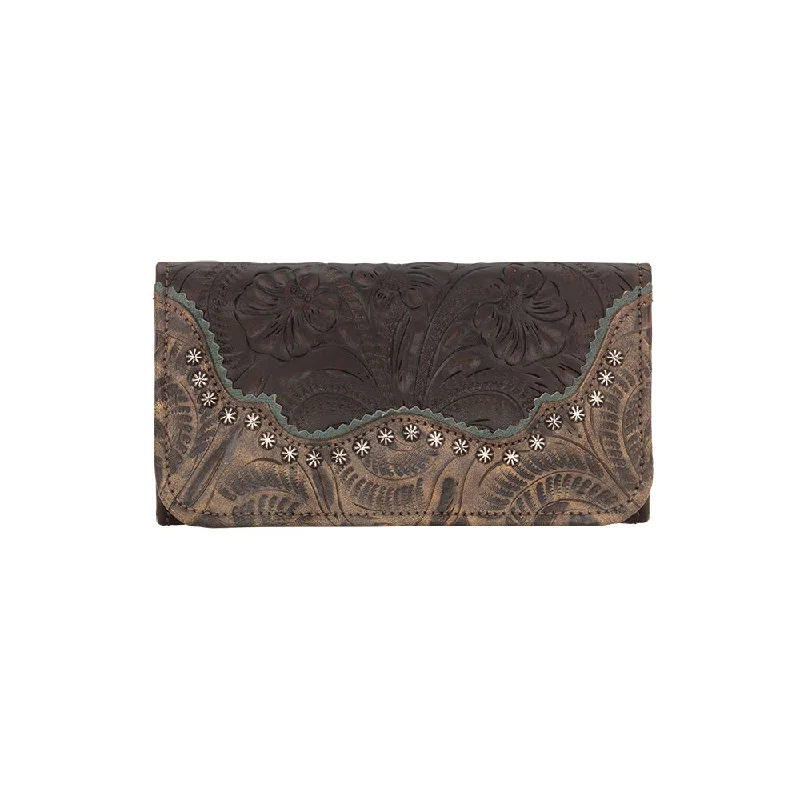  Fashion-Forward Bags, Now On SaleSaddle Ridge Ladies' Tri-fold Wallet 0282