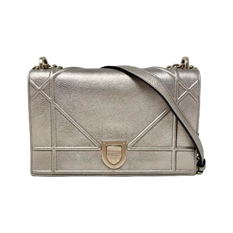  High-End Bags, Low-End PricesChristian Dior Medium Diorama Flap Bag
