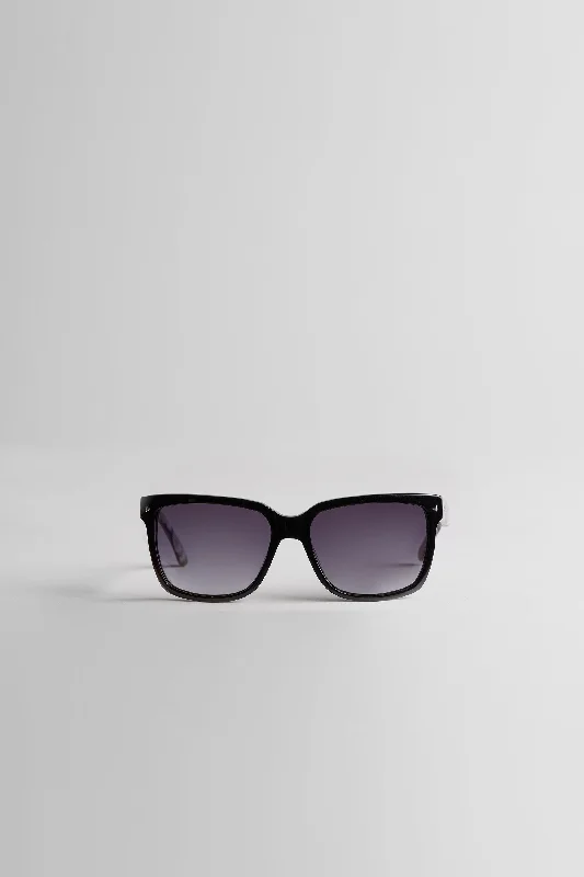  Elevate Your Style With Our Handbag SaleClassic Rectangle Sunglasses