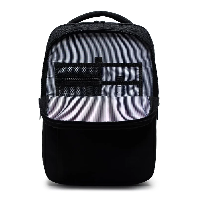  Fashion-Forward Bags At Limited-Time OffersHerschel Travel Daypack 20L