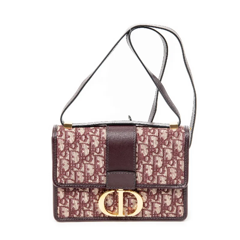  Exclusive Discounts On Stylish Handbags30 Montaigne