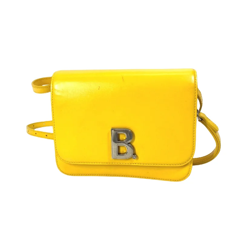 Unmissable Deals On High-Quality Designer BagsBalenciaga B Leather Shoulder Bag (Pre-Owned) Unmissable Deals On High-Quality Designer BagsBalenciaga B Leather Shoulder Bag (Pre-Owned)