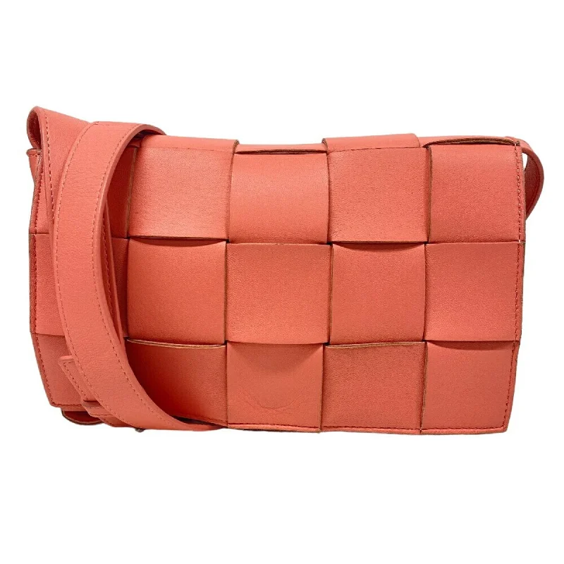  Flash Sale On HandbagsBottega Veneta Cassette  Leather Shoulder Bag (Pre-Owned)