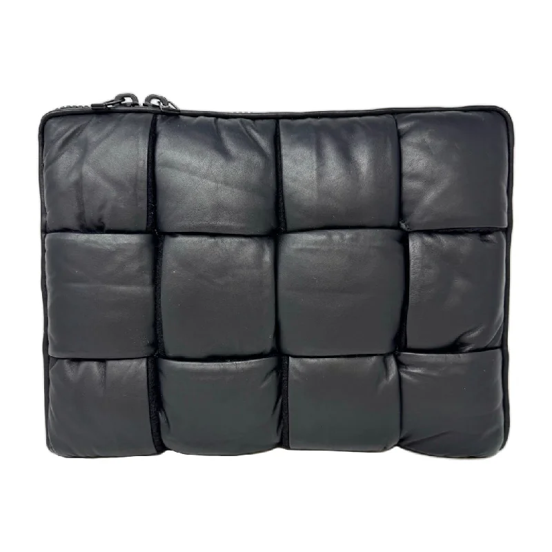  Trendy Handbags At Limited-Time DiscountsAffordable Luxury Fashion Bottega Veneta Intrecciato Laptop Cover