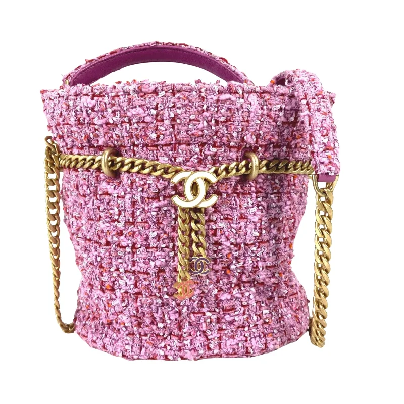 Chic Shoulder Bags At Promotional RatesChanel Bucket Tweed Shoulder Bag (Pre-Owned) Chic Shoulder Bags At Promotional RatesChanel Bucket Tweed Shoulder Bag (Pre-Owned)