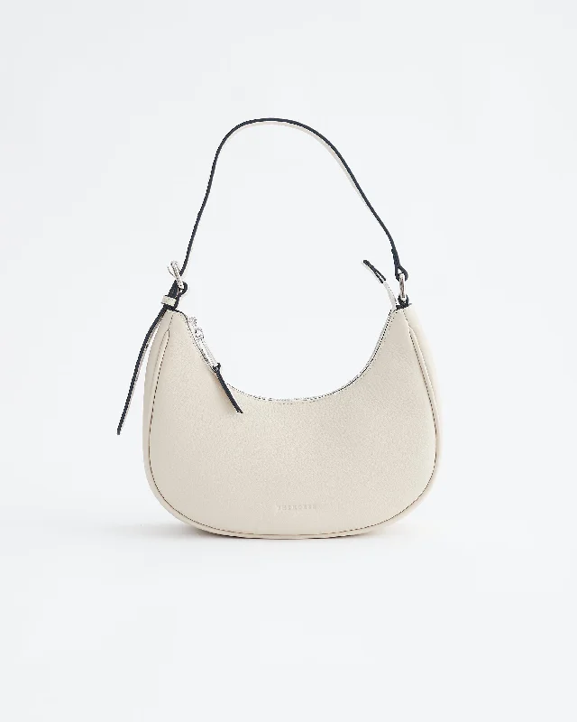  Limited-Stock Bag Clearance – Grab Your Favorite NowHuge Discounts This Week Friday Bag: Oat Pebbled Leather