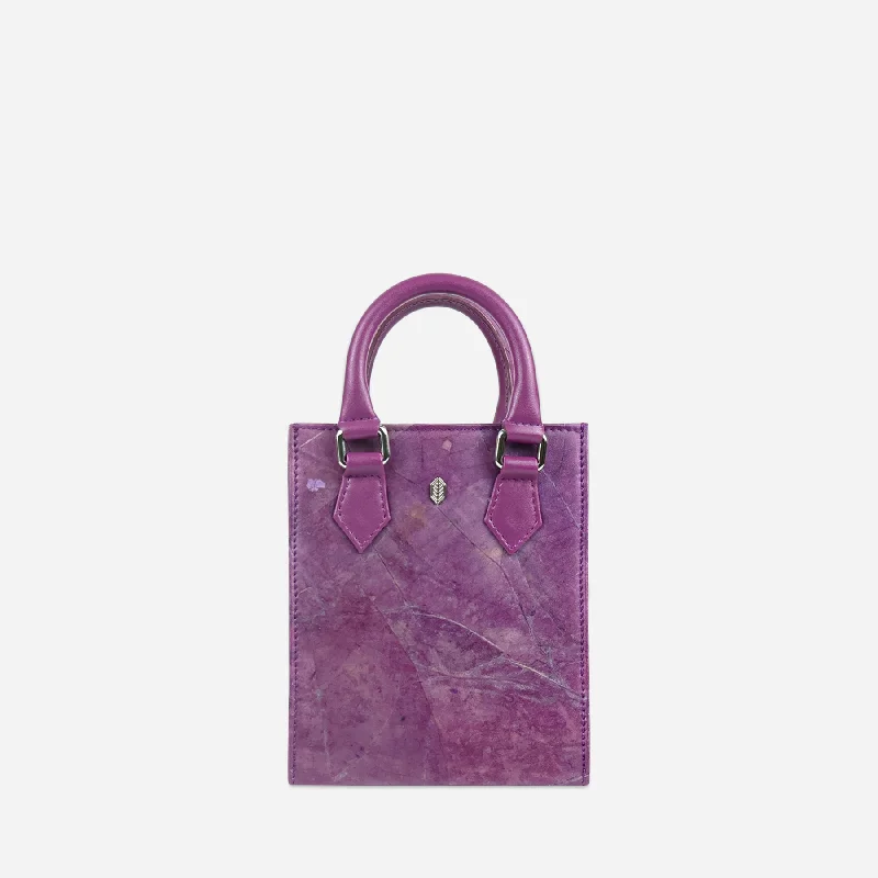  Fashion-Forward Bags, Now On SaleHalloween-Themed IVY Mini Tote Bag