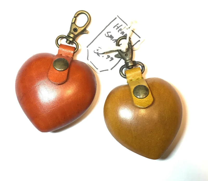  Classic And Modern Handbags Now More AffordableFlash Sale On Premium Bags Paulette Rollo ~ Small Heart Coin