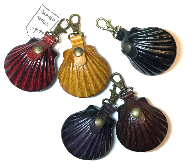  Elegant Bags, Limited StockBags With Limited-Time Deals Paulette Rollo ~ Small Scallop Coin
