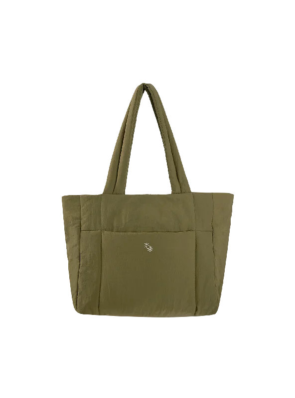  Trendy Backpacks, Huge MarkdownsPuffer Shopper (Tropic)