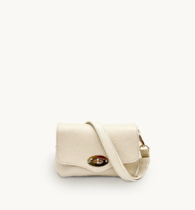  Trendy Handbags At Limited-Time DiscountsThe Maddie Stone Leather Bag