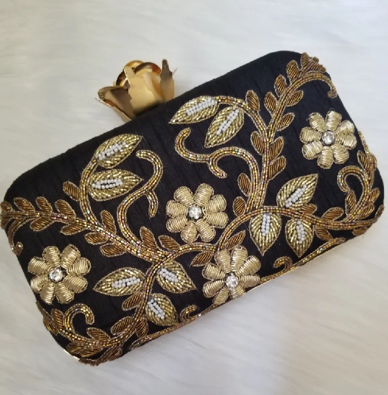  Statement Bags, Shop TodayINAYA Clutch