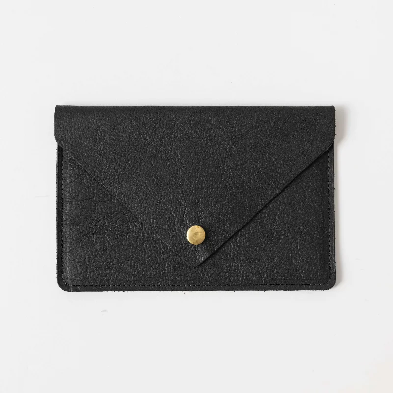  Final Call – Shop Stylish Bags Before They're GoneBlack Kodiak Leather Clutch