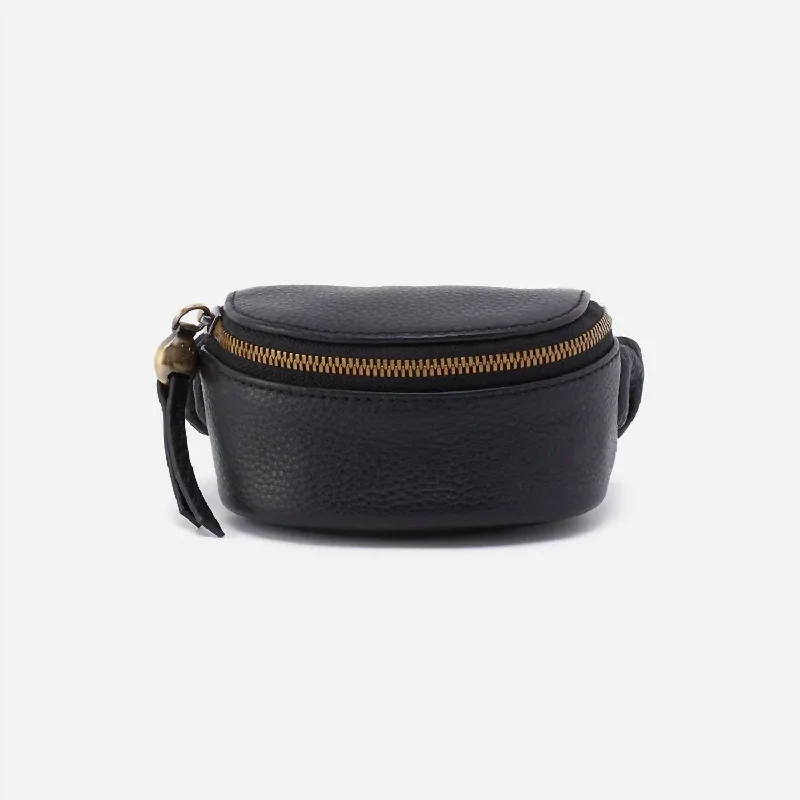  Your Perfect Bag At The Perfect PriceWearable Zip Pouch In Black