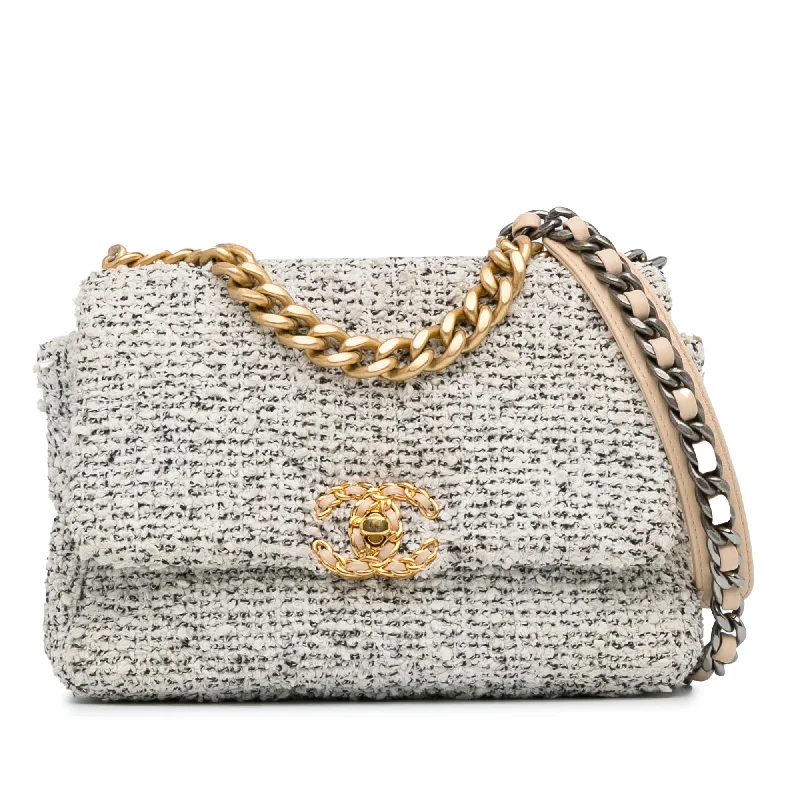  Upgrade Your Look With Fashionable BagsChanel Medium Tweed 19 Flap (SHG-GKU36x)