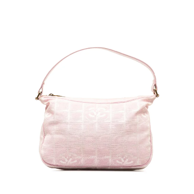  Fashion-Forward Bags At Exclusive Promotional PricesChanel New Travel Line Handbag (SHG-NDKYny)